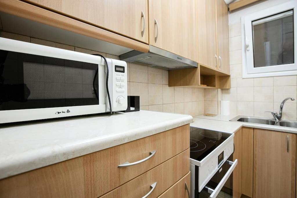 Stylish And Comfortable Apartment Atena Exterior foto